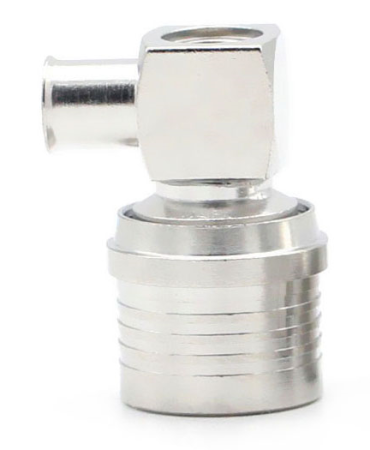 QMA male угловой на кабель 141/RG402/C40